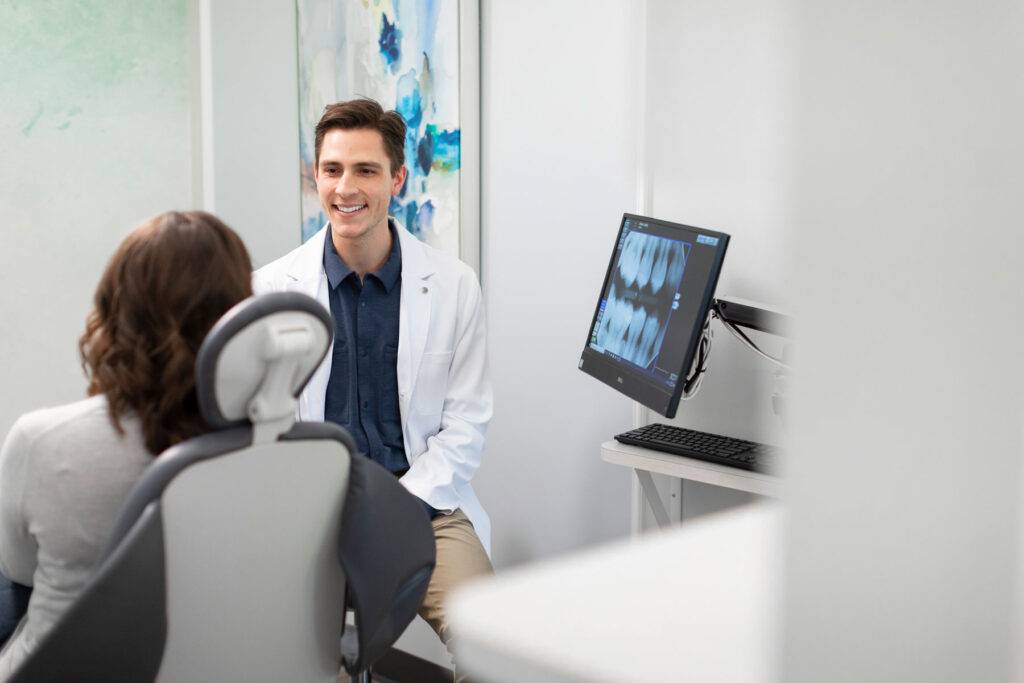 How to detect Oral Cancer early? Risks and Treatment